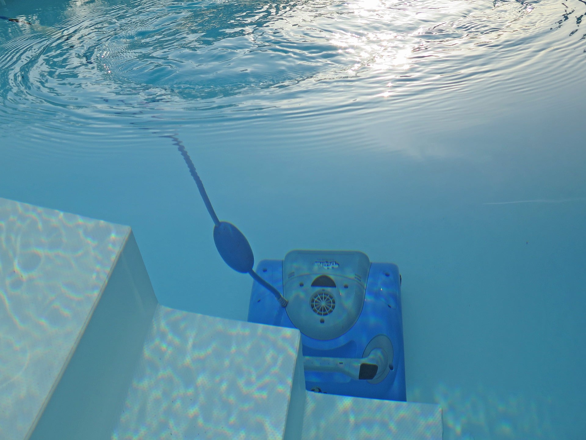robot-nettoyeur-piscine
