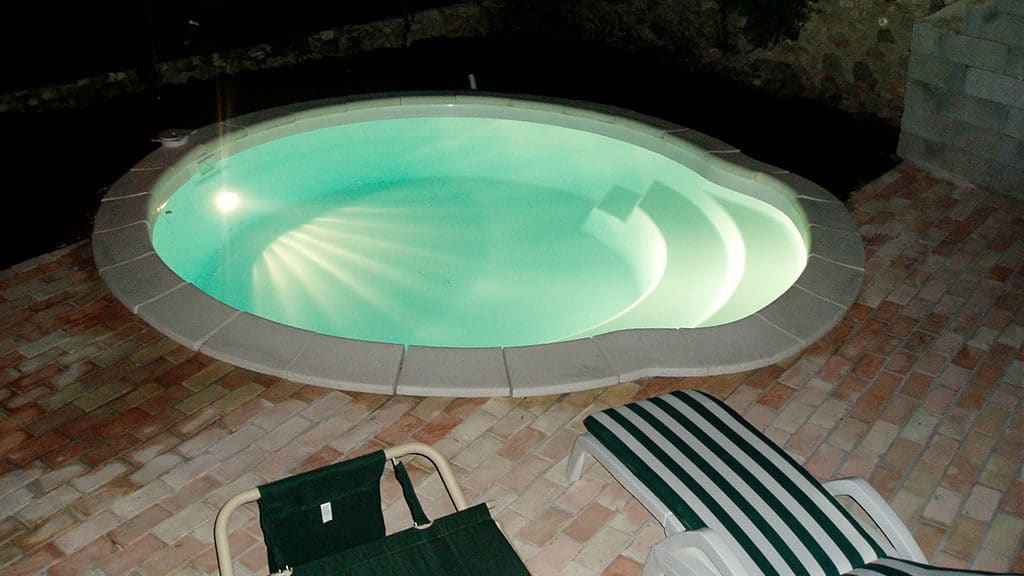piscine ronde nacre