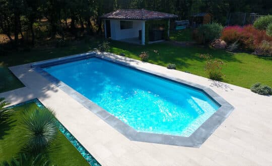 piscine tanzanite fond plat